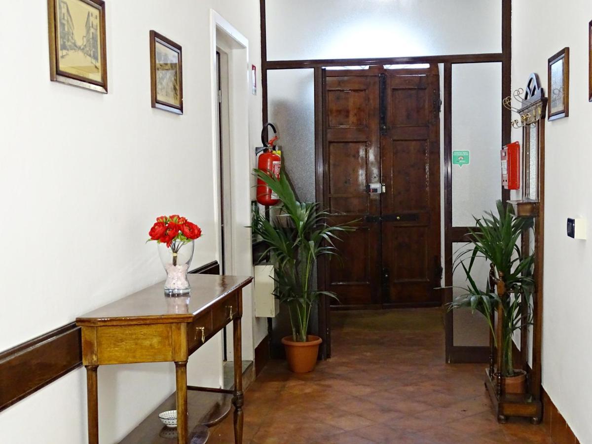 Affittacamere Arancio Lucca Bagian luar foto